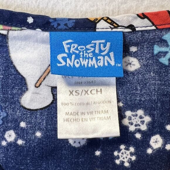Women’s Frosty The Snowman Scrub Top Xtra Small V-Neck Pockets Blue Snowflakes - Picture 4 of 7
